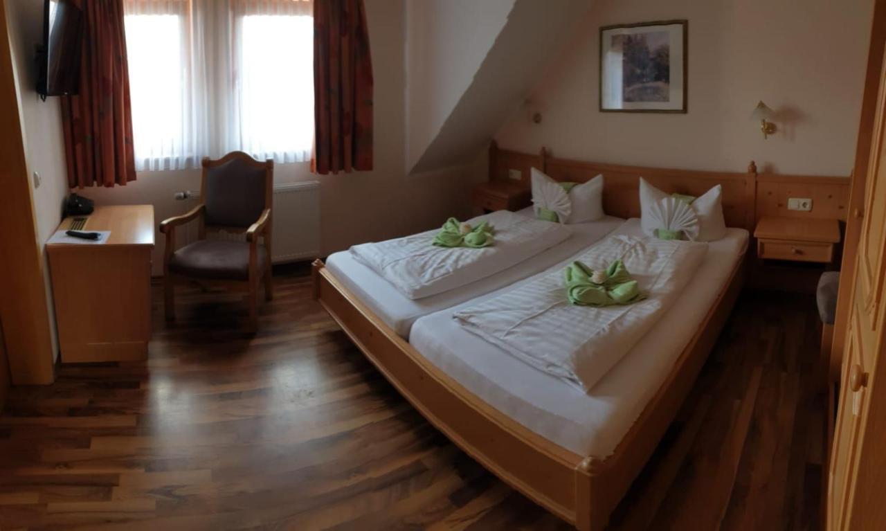 Hotel Igelstadt Fürstenberg Esterno foto