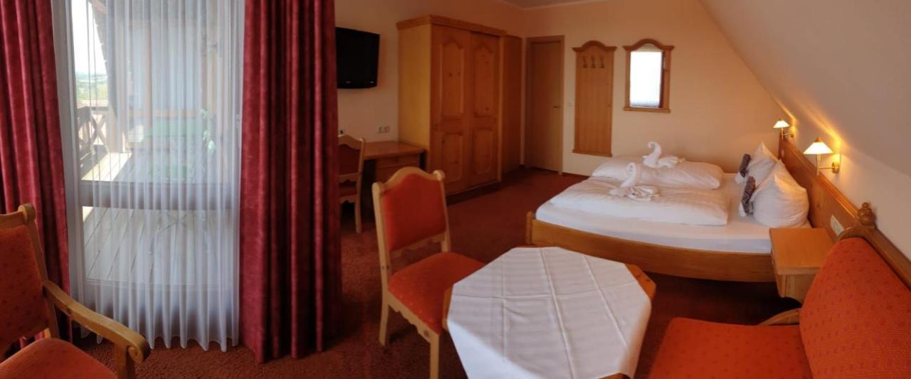 Hotel Igelstadt Fürstenberg Esterno foto